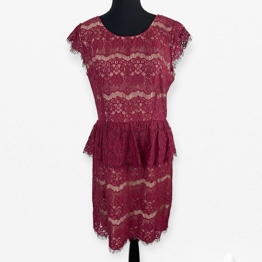 Maeve Anthropologie burgundy Red Tiered Sheath Lace Dress with Cap Sleeves L